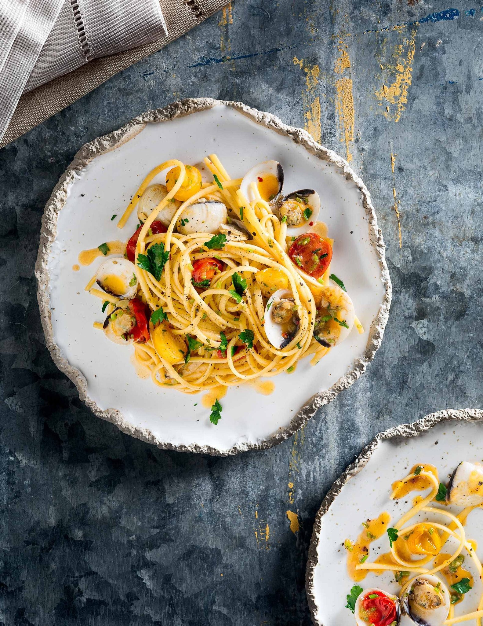 Linguine alle Vongole with fresh clams, white wine, and parsley